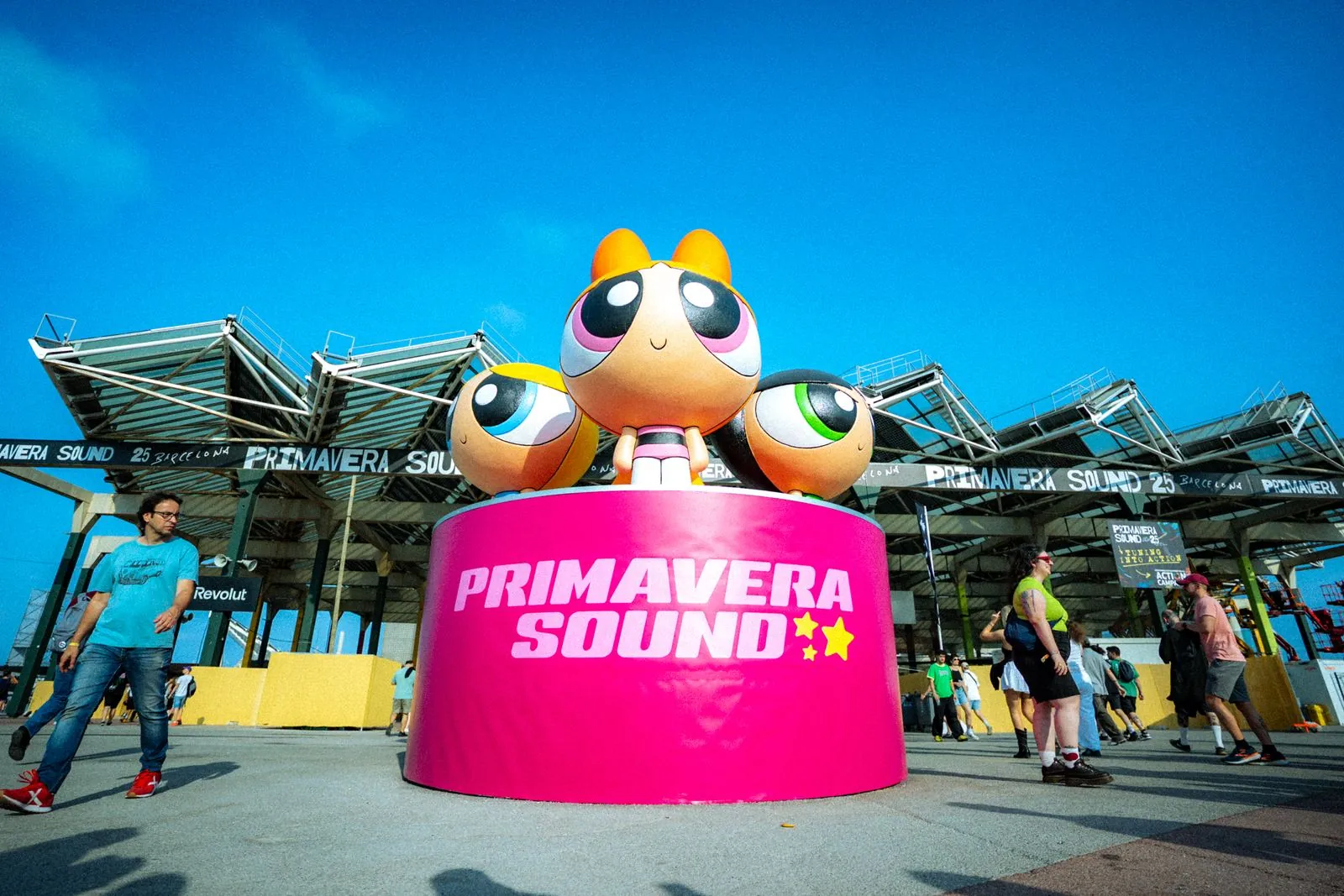 Las Supernenas gigantes en el Primavera Sound