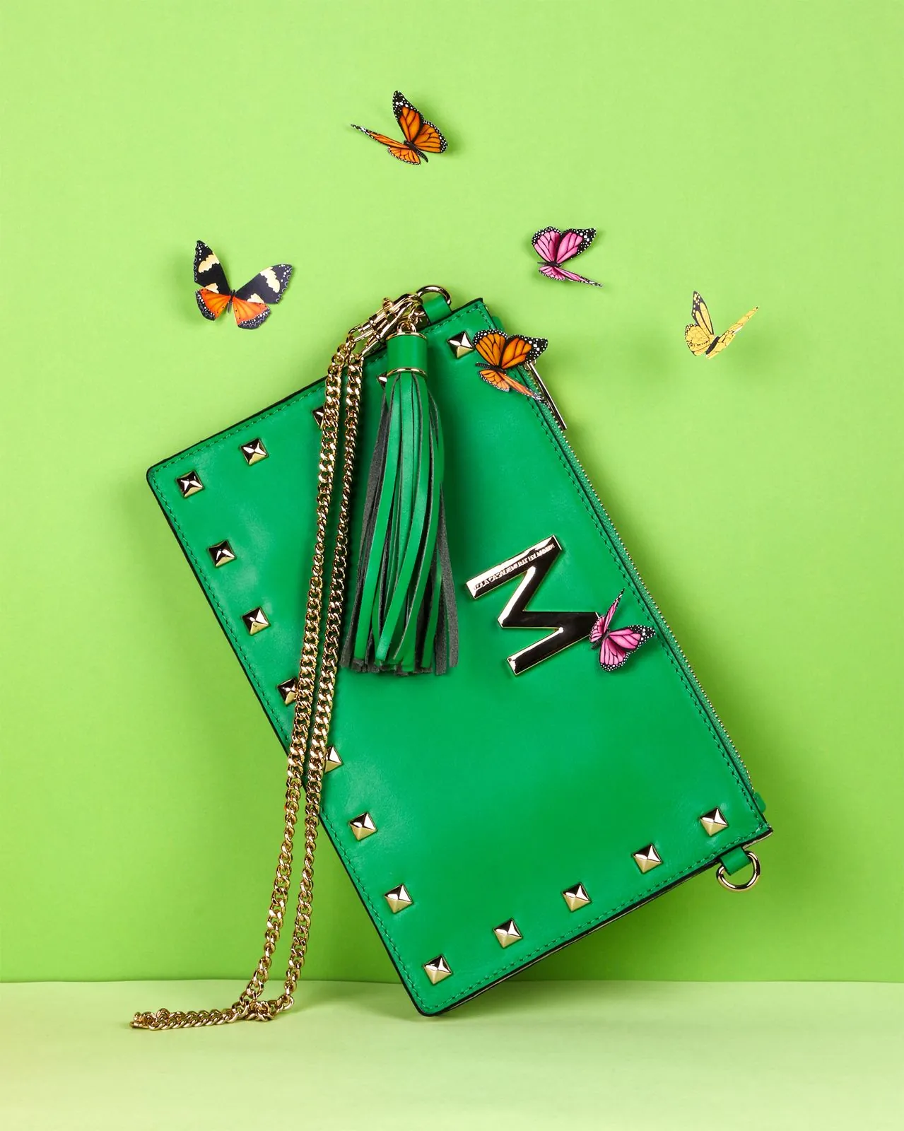 Cartera verde de Lola Casademunt con mariposas